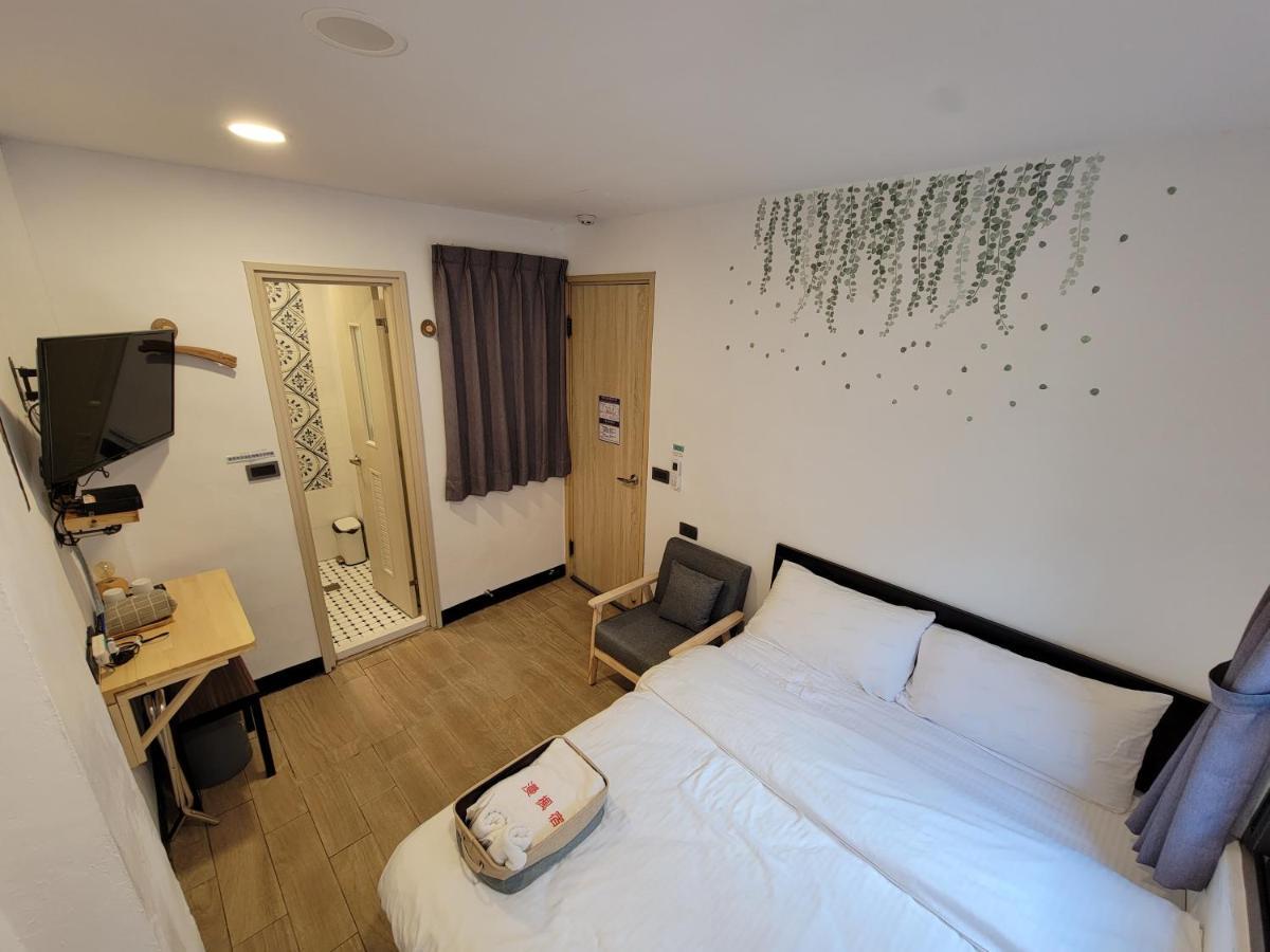 Old Wow老屋瓦共享民宿hostel 桃園市民宿074號 Longtan Exterior photo